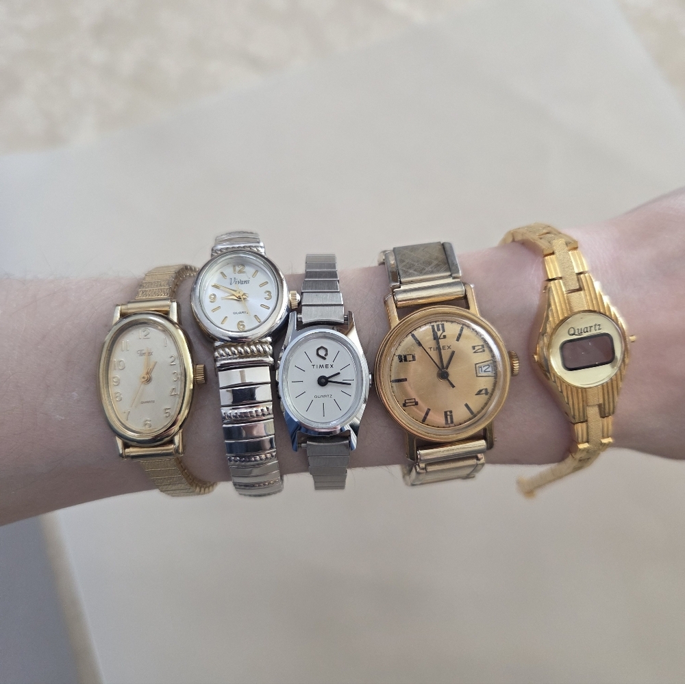 Vintage Lot Of Watches For Repaie Or Parts Timex Vivani